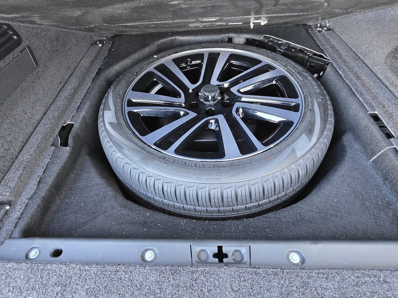 Used 2023 Land Rover Range Rover SE image 43