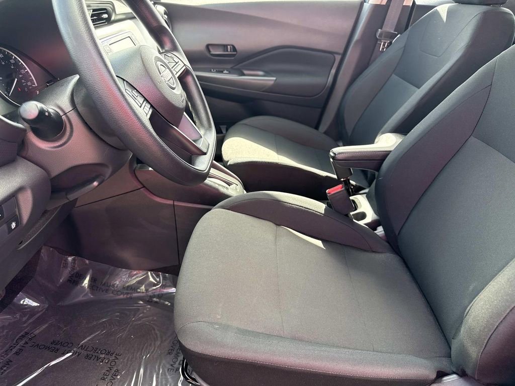 Certified 2025 Nissan Kicks Play S image 18