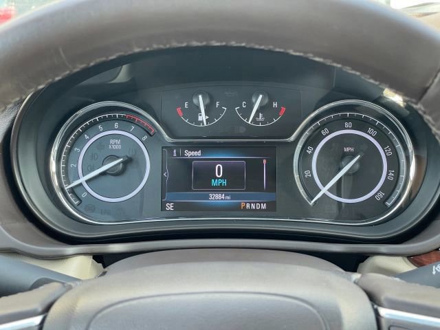 Used 2017 Buick Regal Sport Touring FWD image 22
