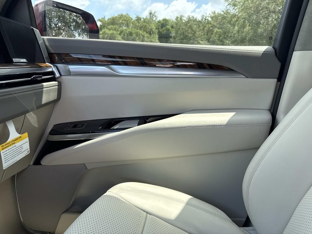 New 2026 Cadillac Escalade Platinum Sport w/ LPO, ONYX Package AWD/4WD image 23