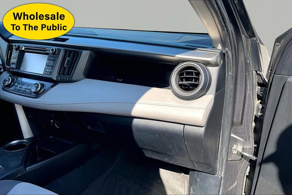 Used 2015 Toyota RAV4 XLE FWD image 18