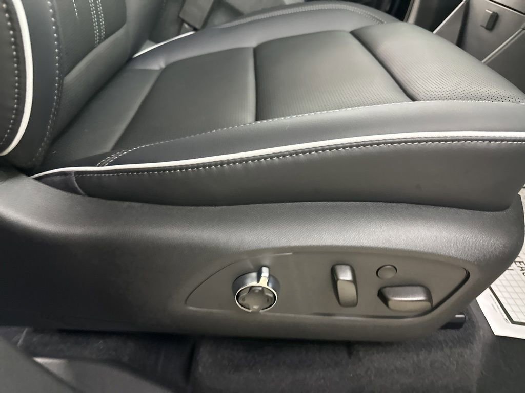 New 2026 Buick Enclave Avenir w/ Super Cruise Package image 18