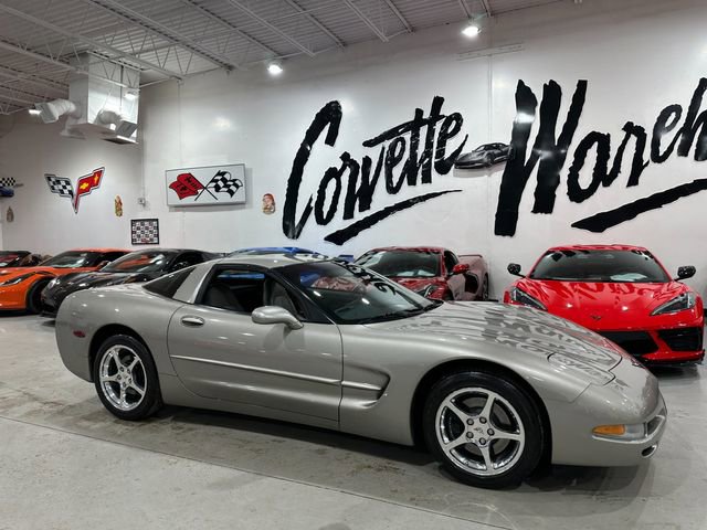 Used 2002 Chevrolet Corvette Coupe image 10