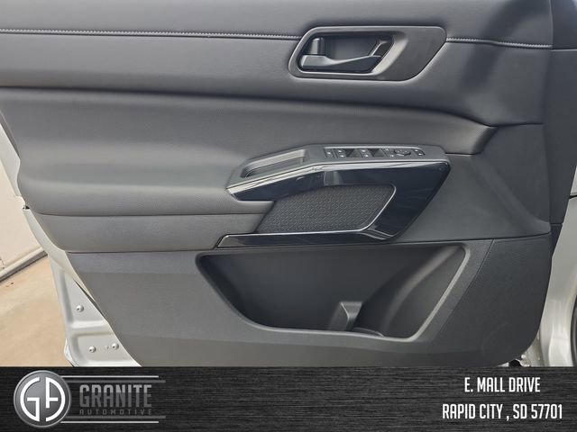 New 2025 Nissan Pathfinder SV AWD/4WD image 10