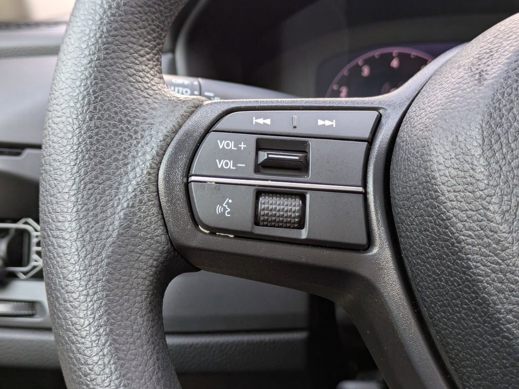 Used 2023 Honda Accord EX image 24