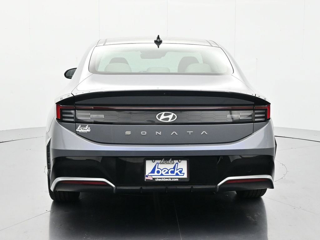 Used 2024 Hyundai Sonata SEL w/ Convenience Package FWD image 6