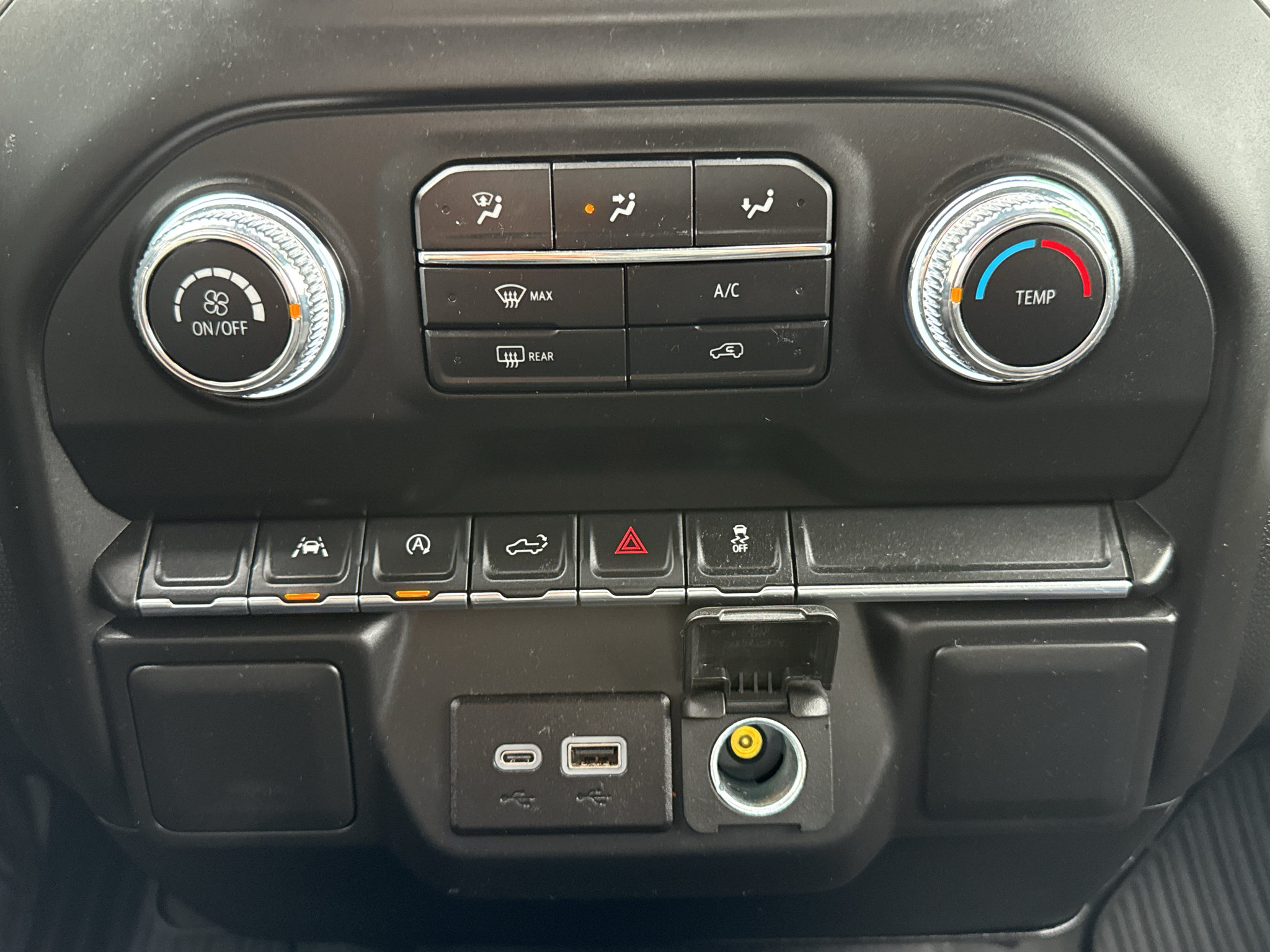 Used 2024 GMC Sierra 1500 Pro w/ Graphite Edition AWD/4WD image 30