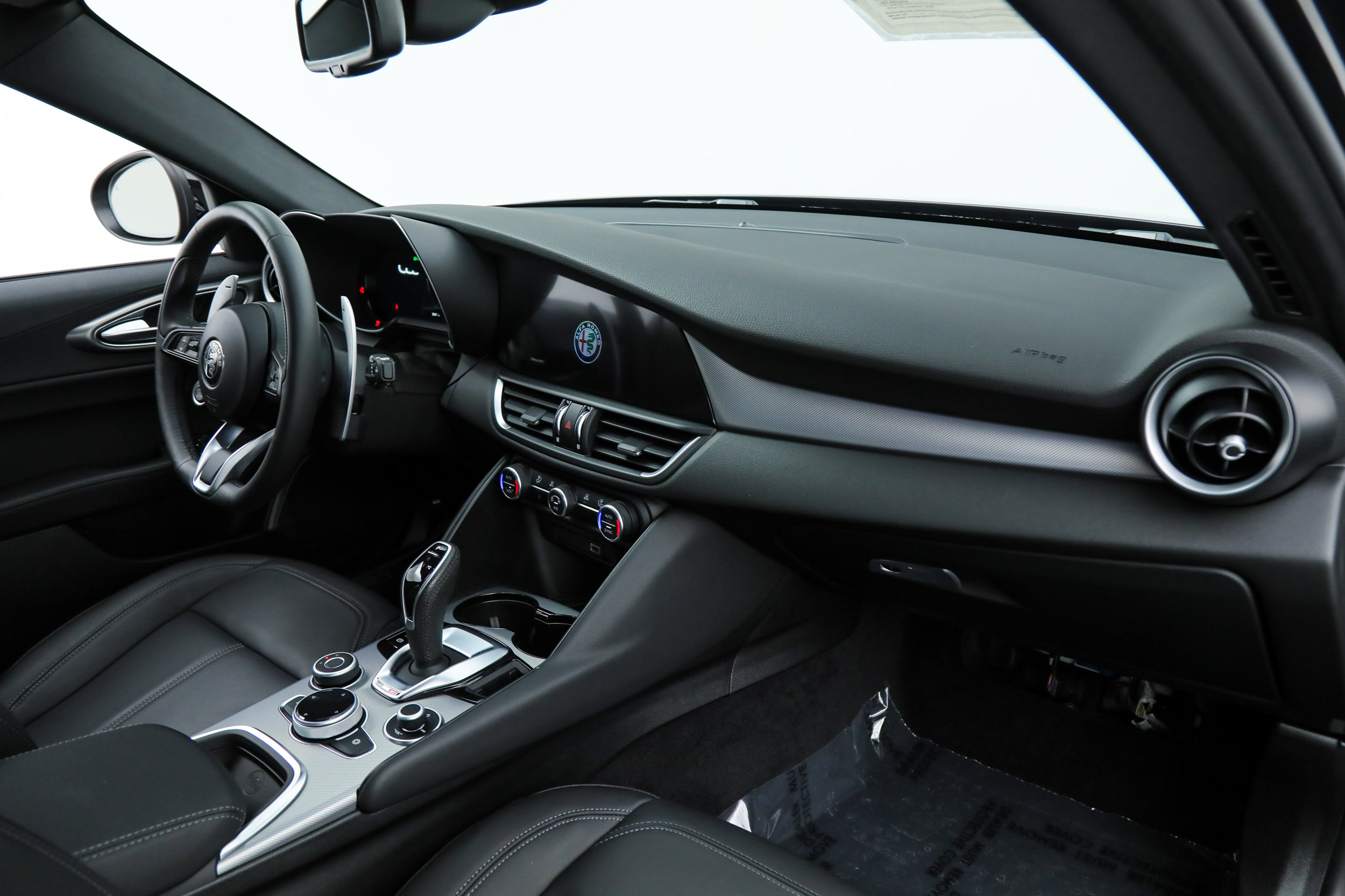 New 2025 Alfa Romeo Giulia w/ Driving Assist Package RWD image 10
