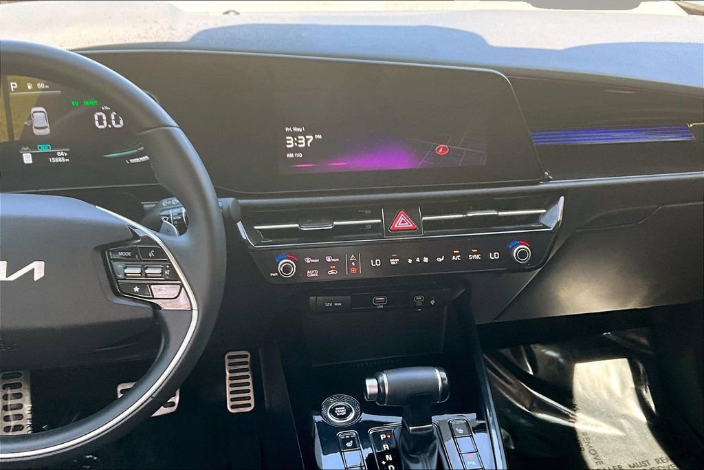 Certified 2024 Kia Niro EX Touring FWD image 9