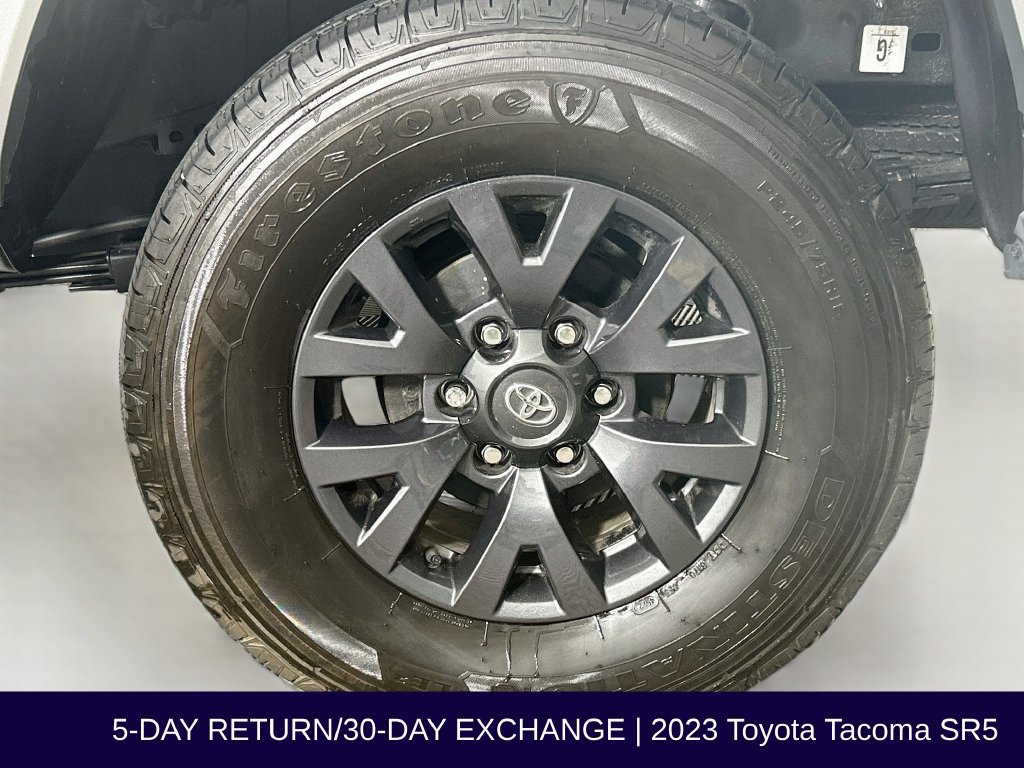 Used 2023 Toyota Tacoma SR5 AWD/4WD image 33