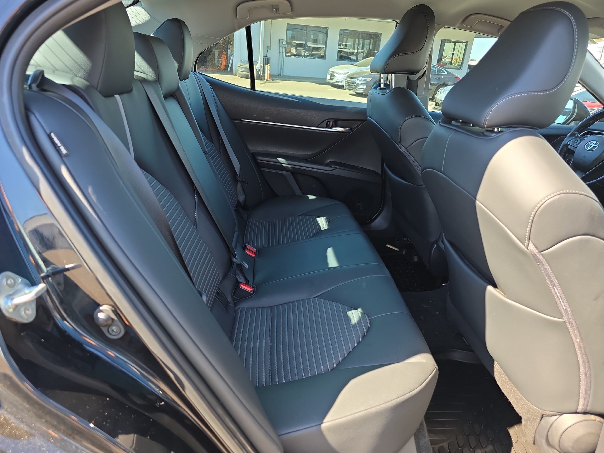 Used 2023 Toyota Camry SE w/ Convenience Package FWD image 13