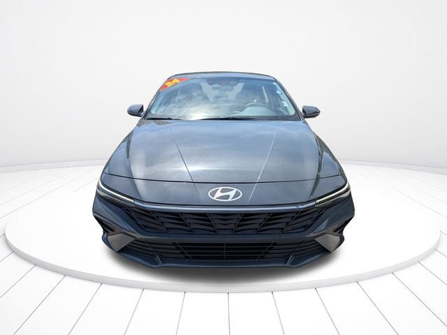 Used 2024 Hyundai Elantra SEL FWD image 9