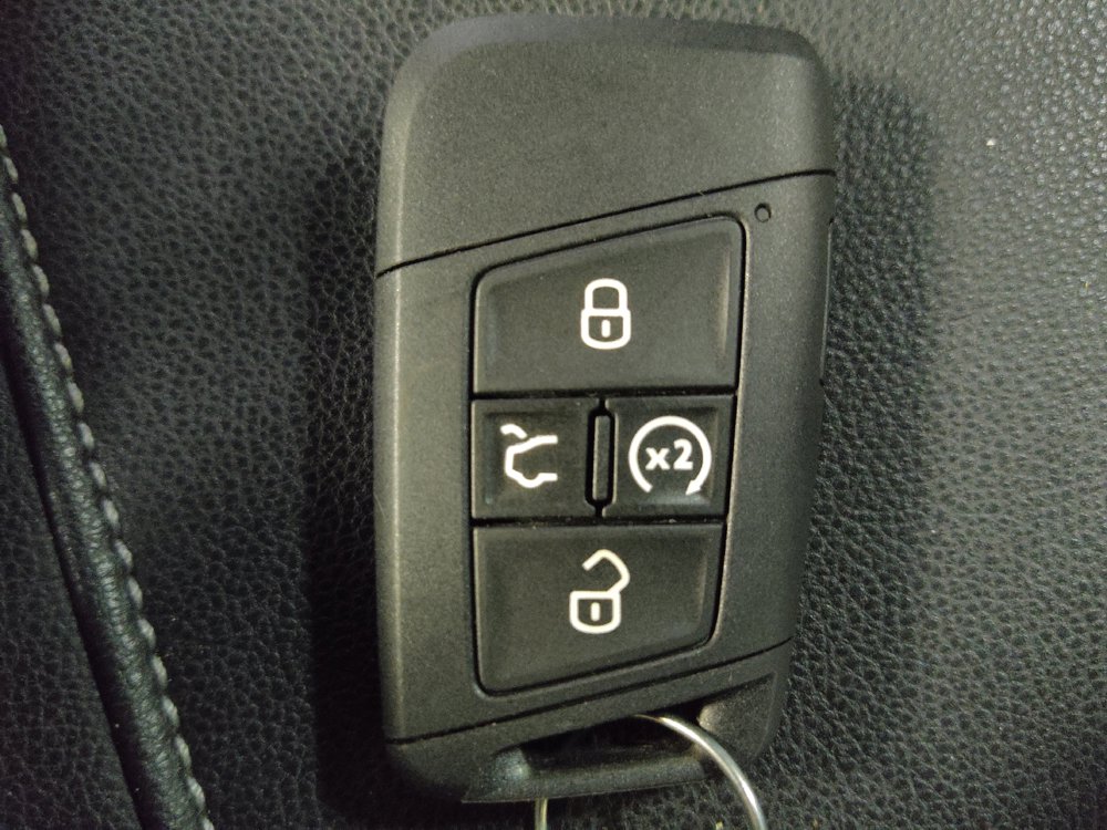 Used 2019 Volkswagen Jetta R-Line w/ R-Line Cold Weather Package FWD image 32