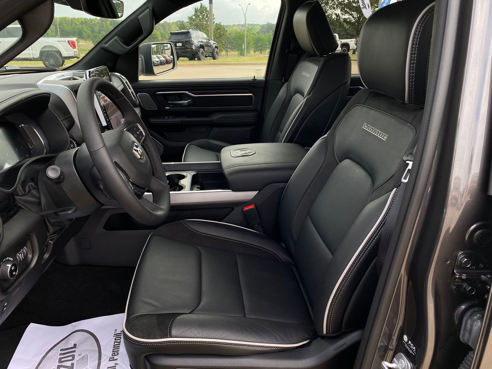 Used 2025 RAM 1500 Laramie w/ Night Edition image 12