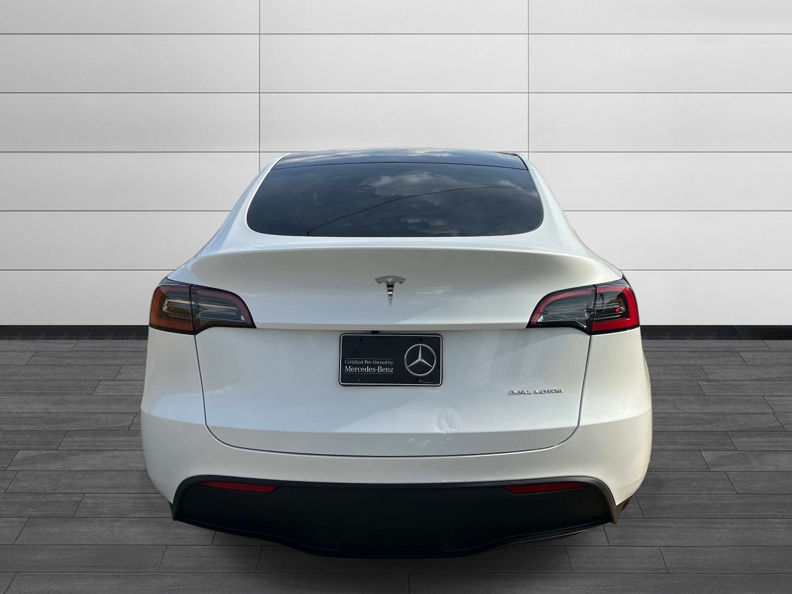 Used 2023 Tesla Model Y Long Range AWD/4WD image 4