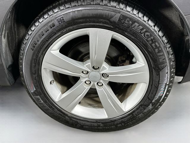 Used 2019 Land Rover Range Rover Velar S image 30