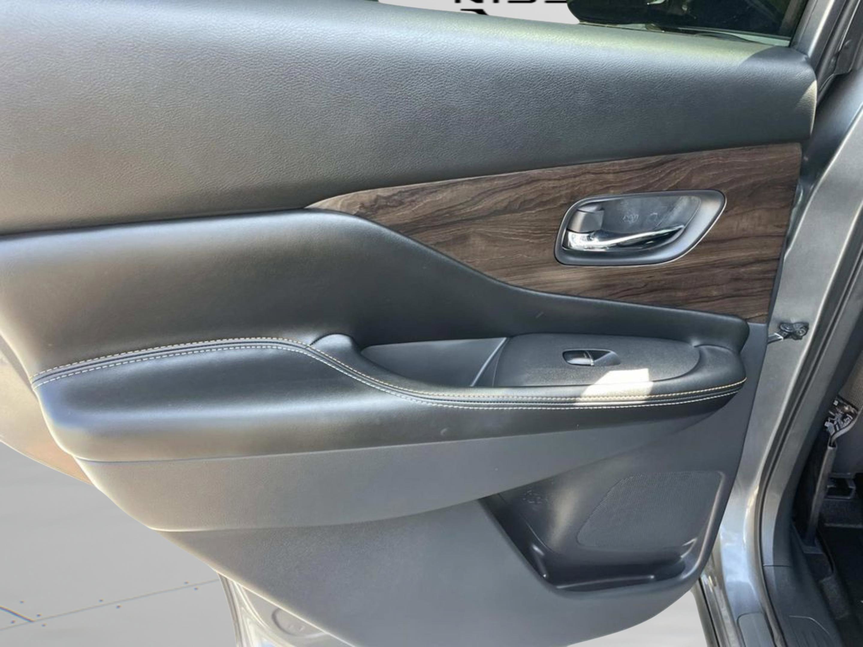 Used 2024 Nissan Murano Platinum w/ Cargo Package FWD image 12