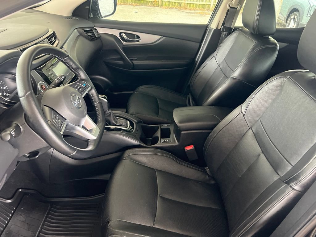 Used 2020 Nissan Rogue Sport SL w/ Premium Package AWD/4WD image 4