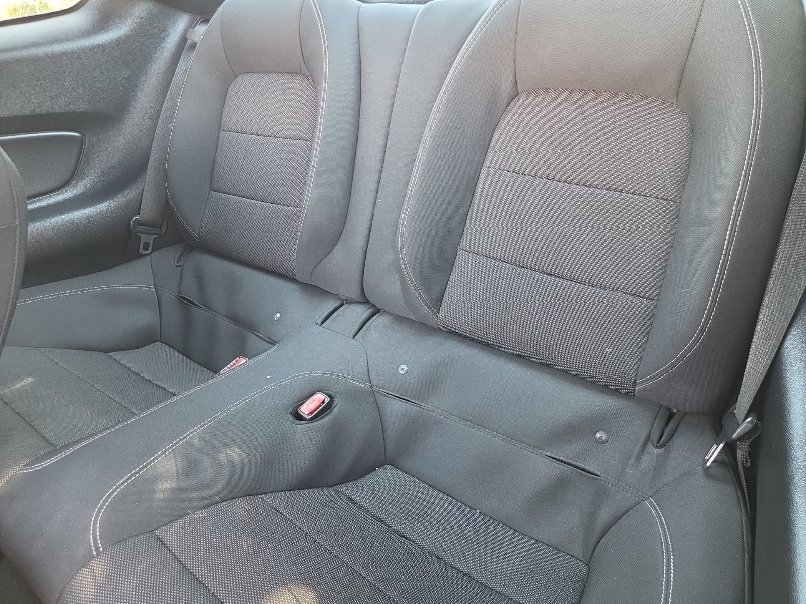 Used 2016 Ford Mustang Coupe RWD image 15