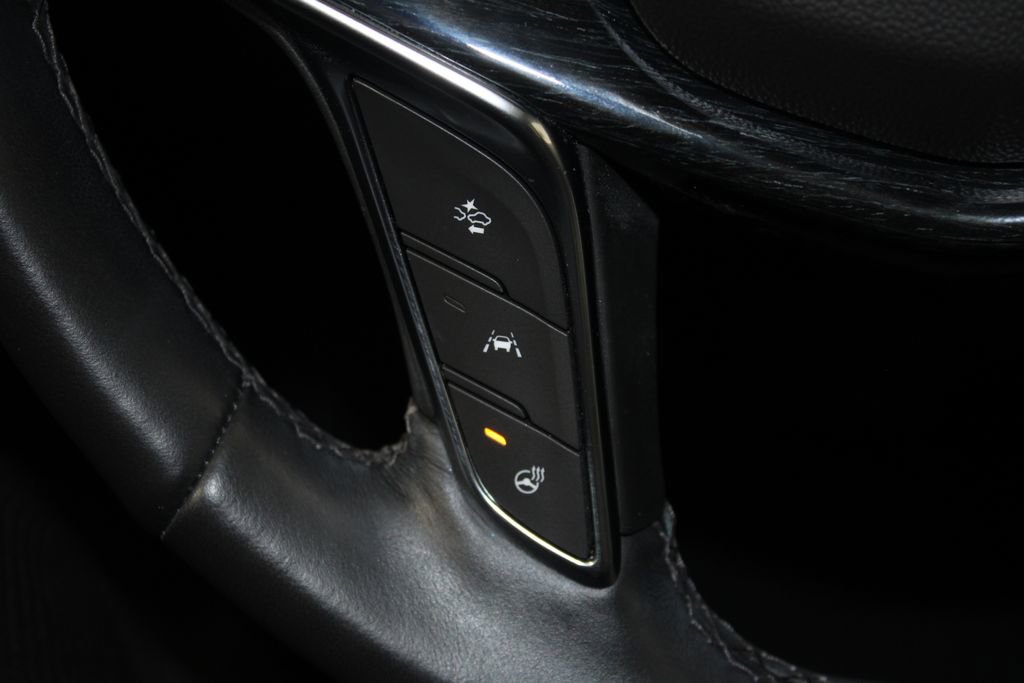 Used 2024 Cadillac XT5 Premium Luxury image 36