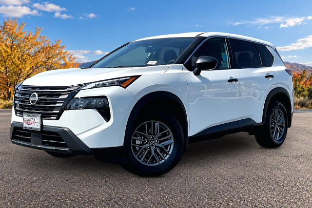 New 2026 Nissan Rogue S FWD image 2