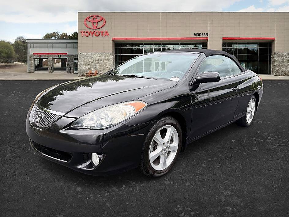 Used 2005 Toyota Solara SLE FWD image 1
