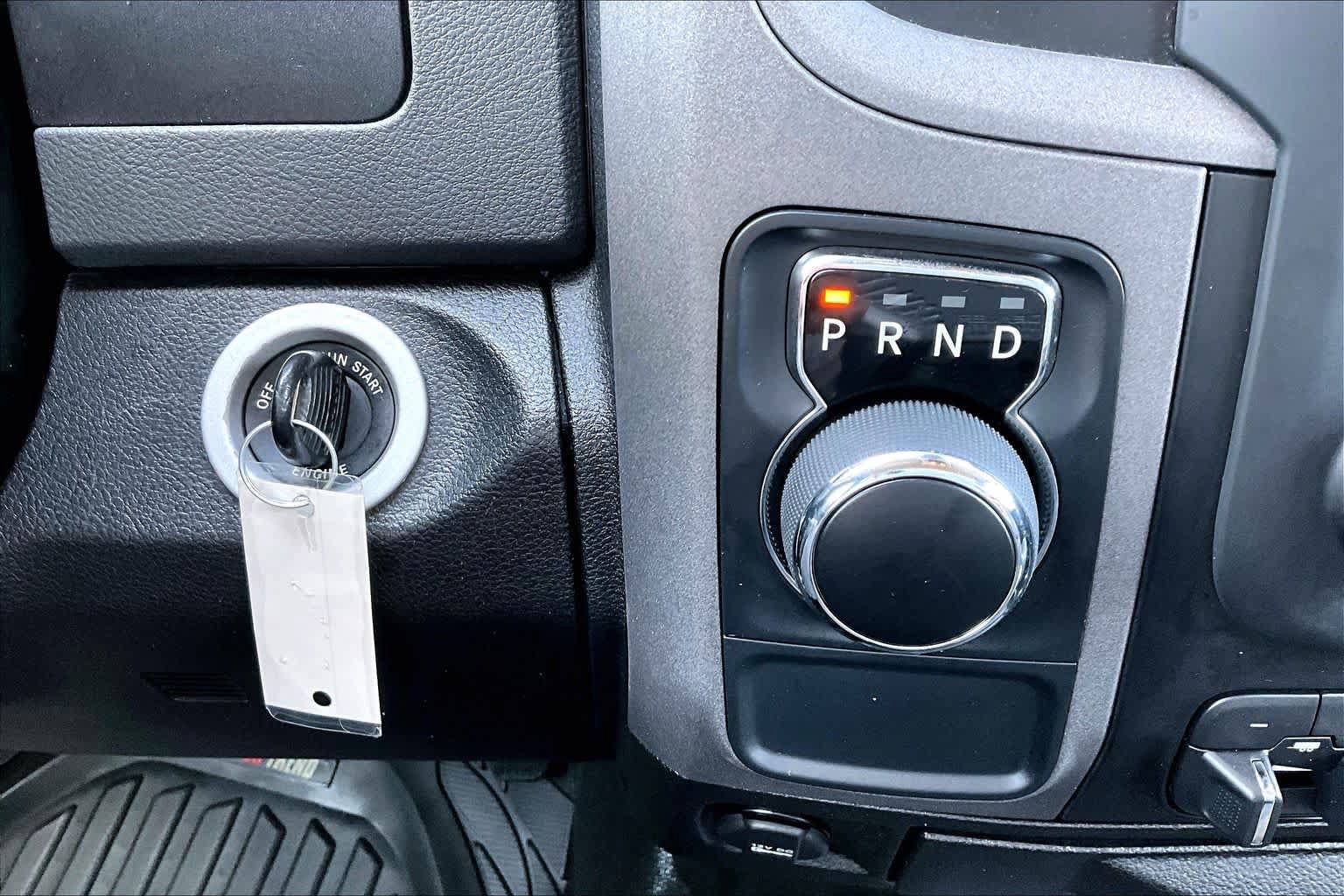 Used 2019 RAM 1500 Tradesman w/ Chrome Appearance Group RWD image 34
