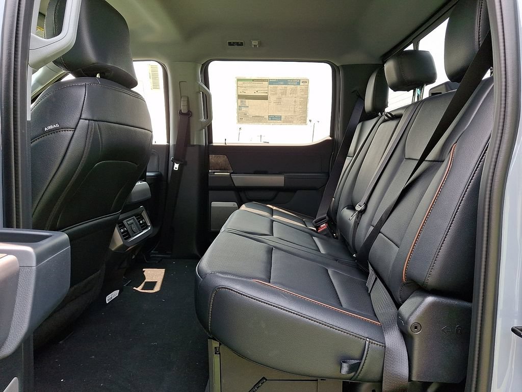 New 2026 Ford F250 Lariat w/ Black Appearance Package AWD/4WD image 6