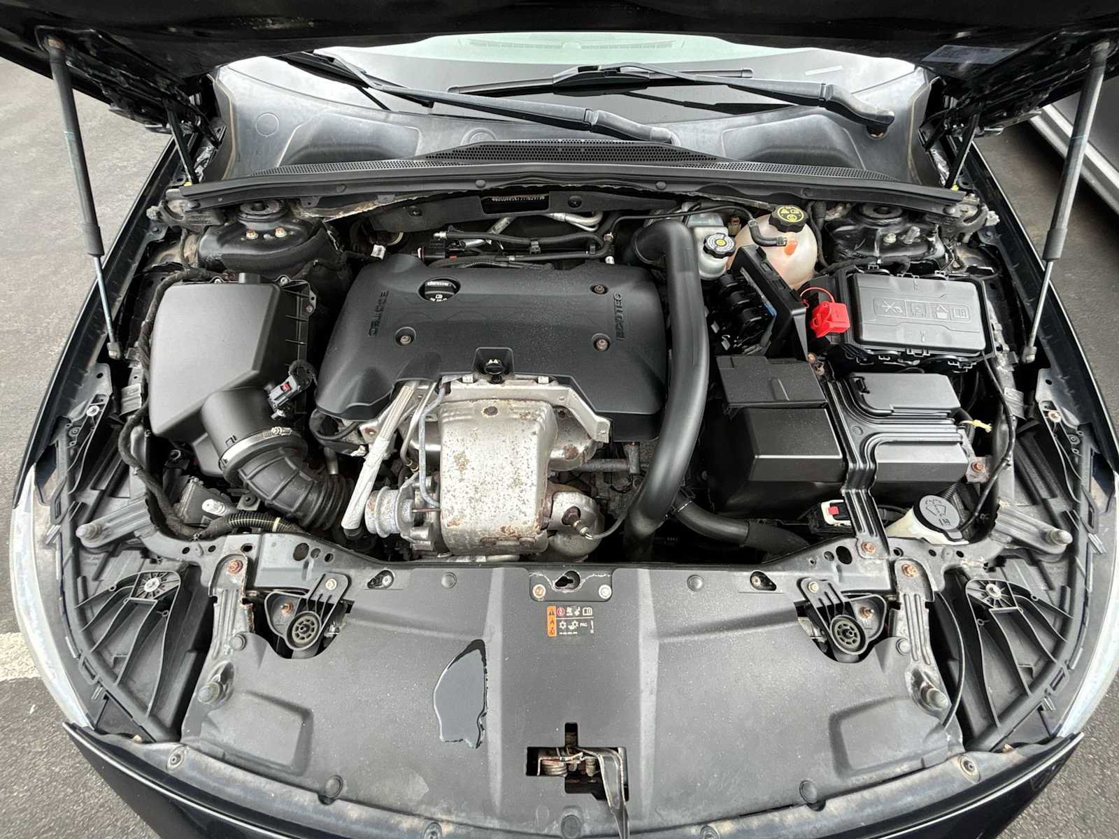 Used 2018 Buick Regal Essence w/ Driver Confidence Package #1 AWD/4WD image 11
