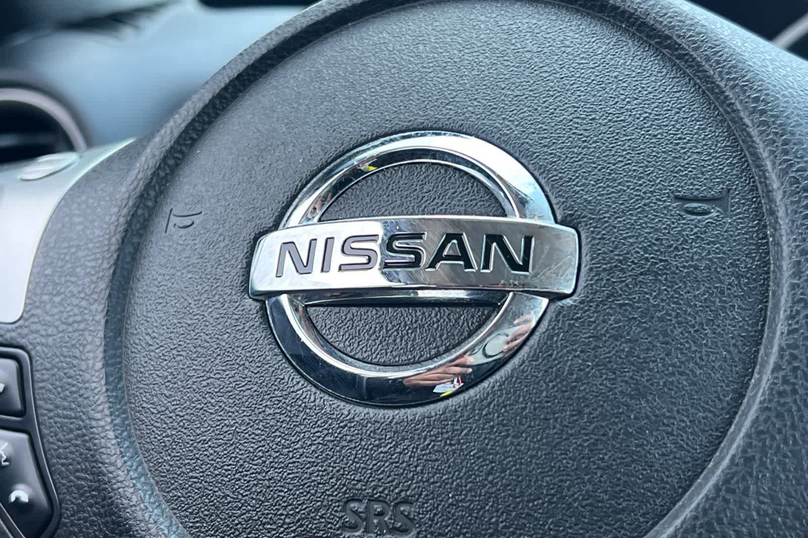 Used 2013 Nissan Juke S FWD image 34