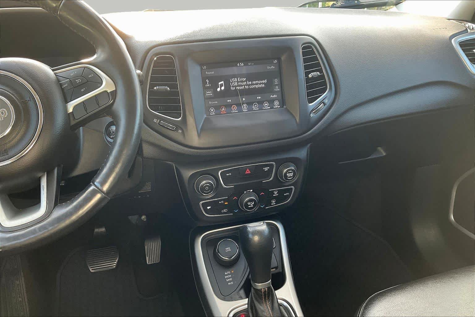 Used 2018 Jeep Compass Latitude w/ Popular Equipment Group AWD/4WD image 7