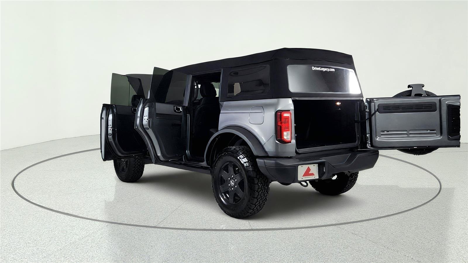 Used 2024 Ford Bronco Black Diamond AWD/4WD image 12