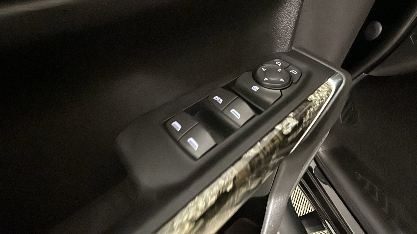 Used 2022 Chevrolet Silverado 1500 Custom Trail Boss w/ Realtree Special Edition AWD/4WD image 10