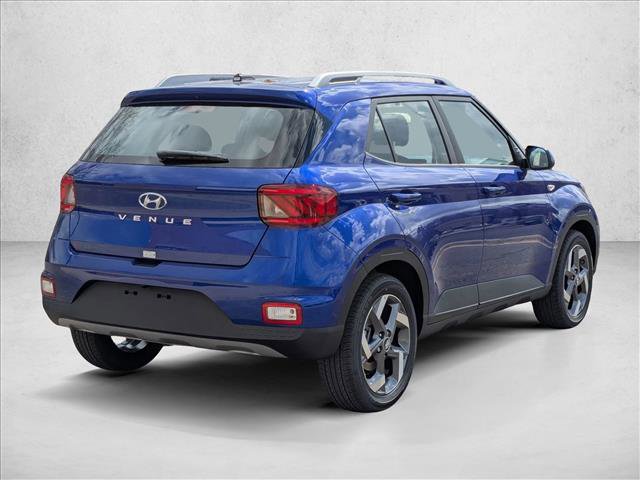 Used 2025 Hyundai Venue SEL FWD image 2