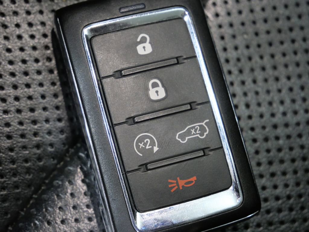 Used 2022 Jeep Grand Cherokee L Overland w/ Luxury Tech Group IV image 33