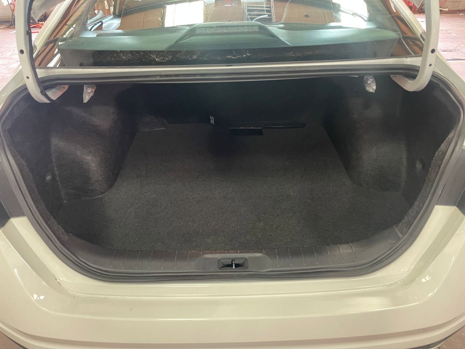 Used 2025 Nissan Altima 2.5 SV FWD image 32
