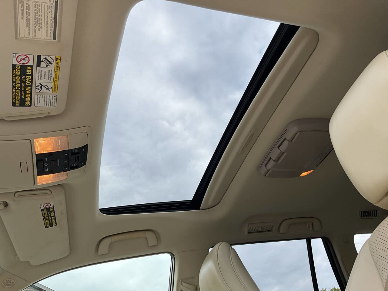 Used 2011 Lexus GX 460 Premium image 16