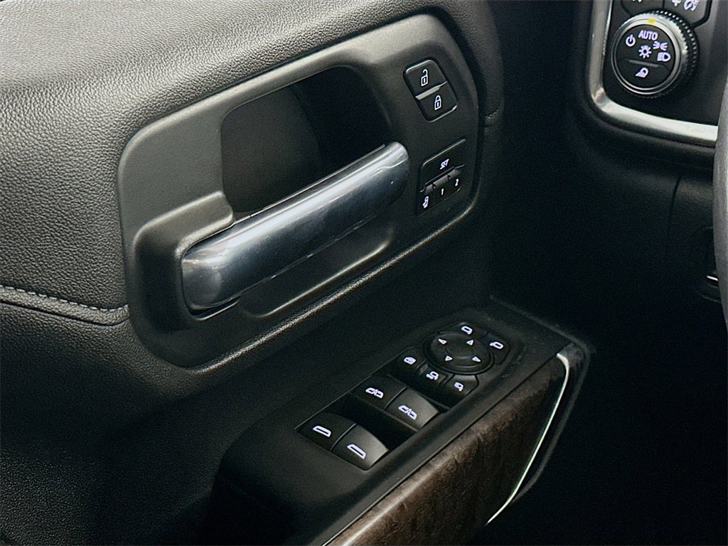 Used 2021 GMC Sierra 2500 Denali w/ Denali Ultimate Package image 13