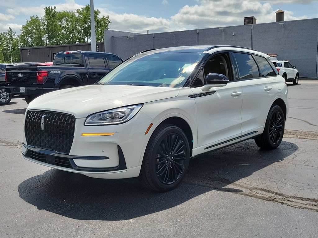 Certified 2023 Lincoln Corsair Reserve w/ Equipment Group 201A AWD/4WD image 8