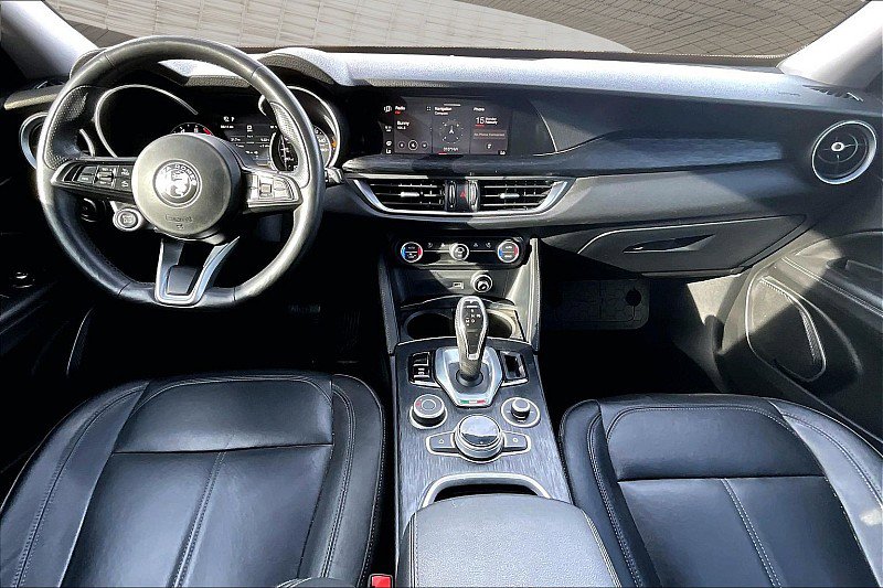 Used 2020 Alfa Romeo Stelvio Sport w/ Quick Order Package 22K Sport RWD image 13
