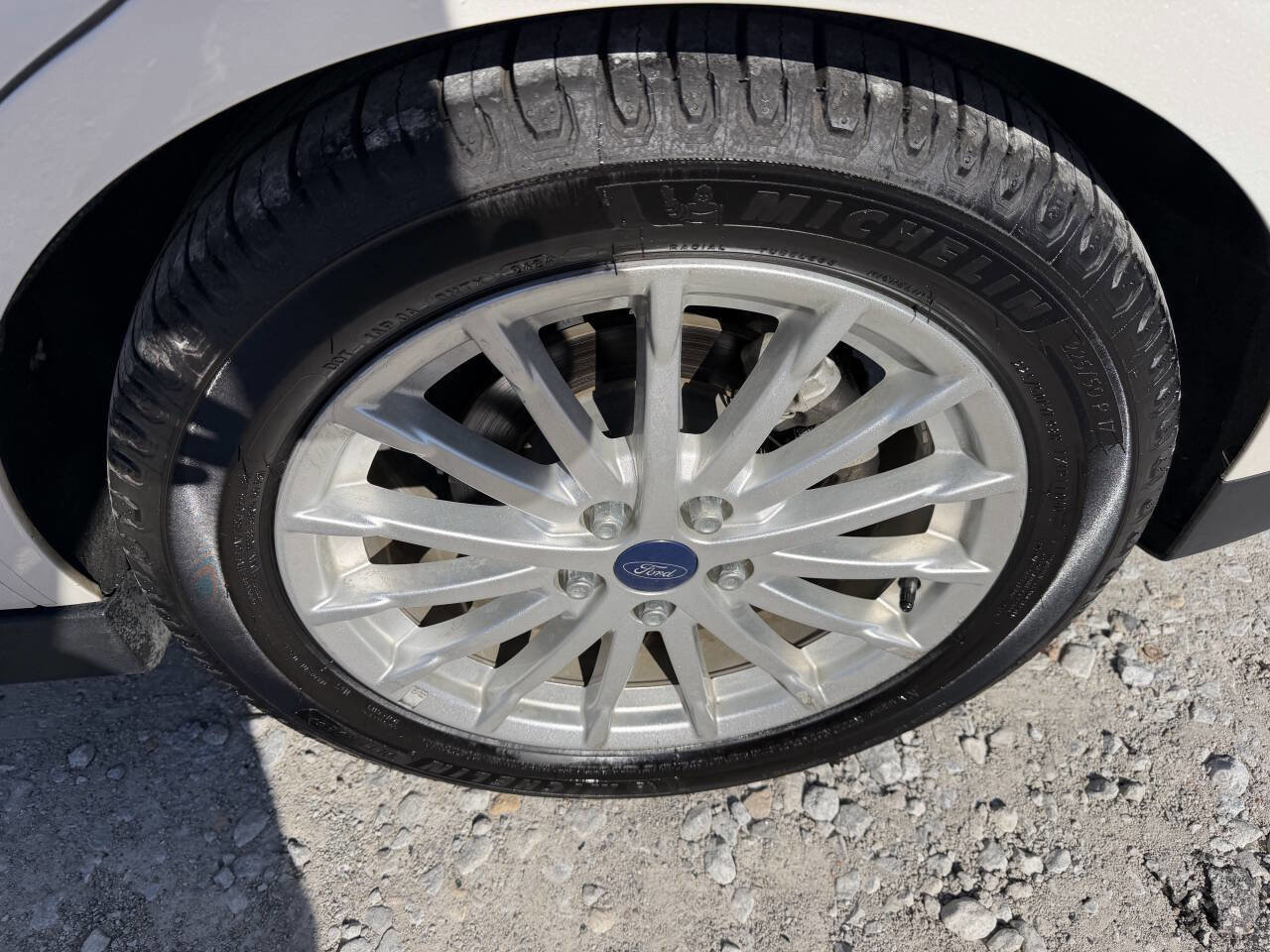 Used 2013 Ford C-MAX SEL FWD image 9