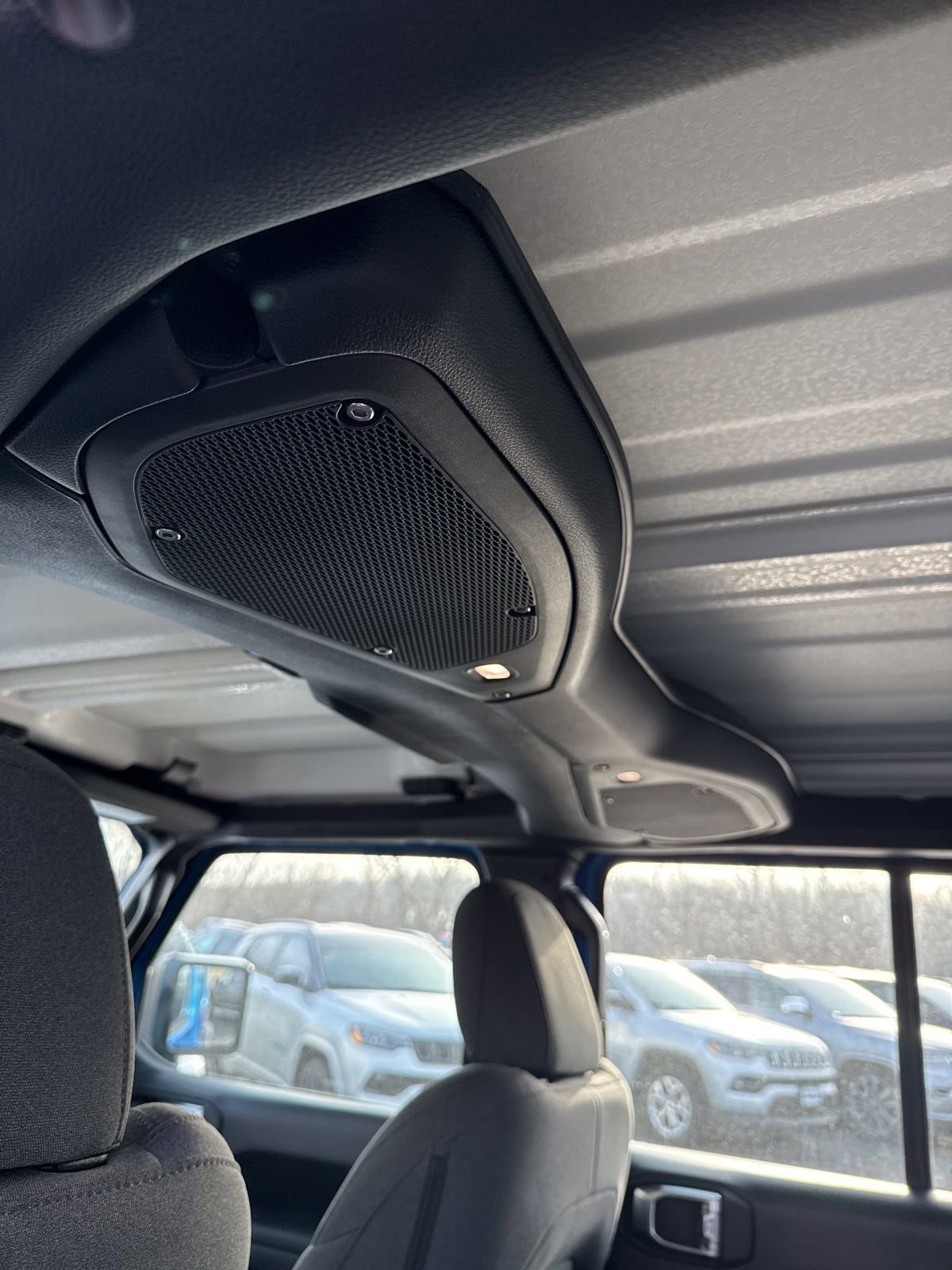 Used 2025 Jeep Wrangler Sport image 18