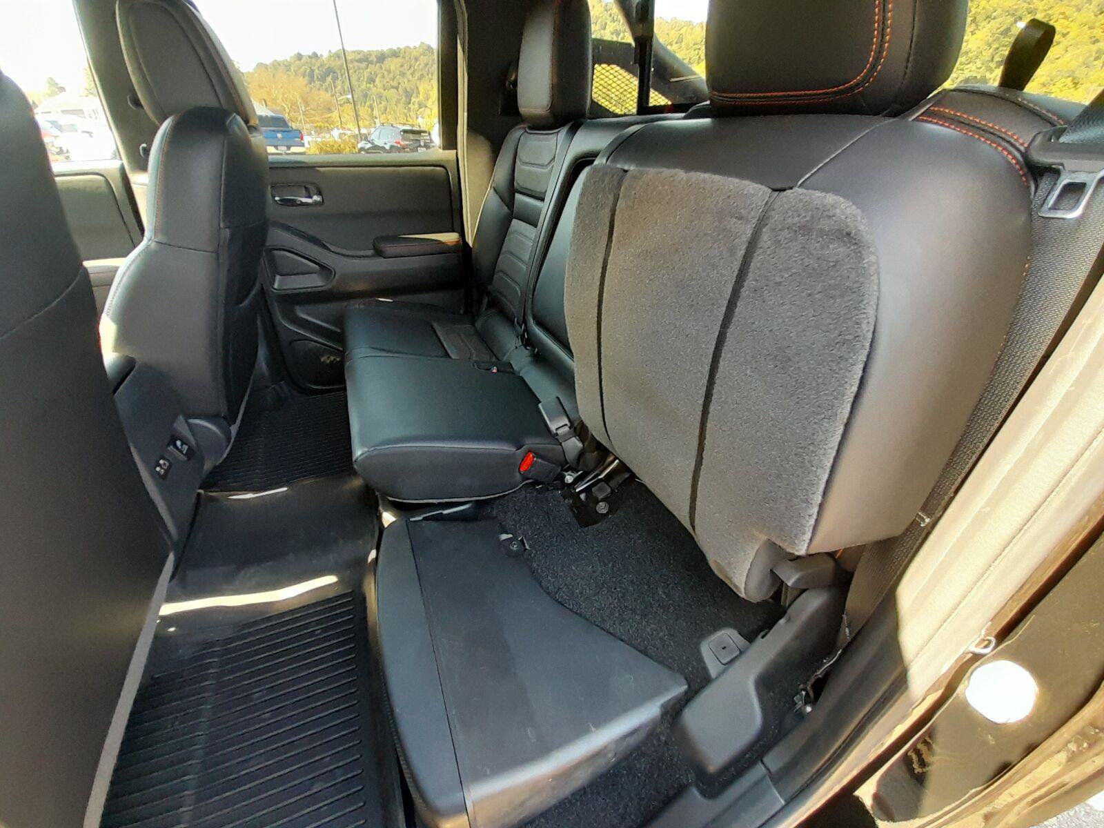 Used 2025 Nissan Frontier PRO-4X w/ Pro Premium Package AWD/4WD image 42
