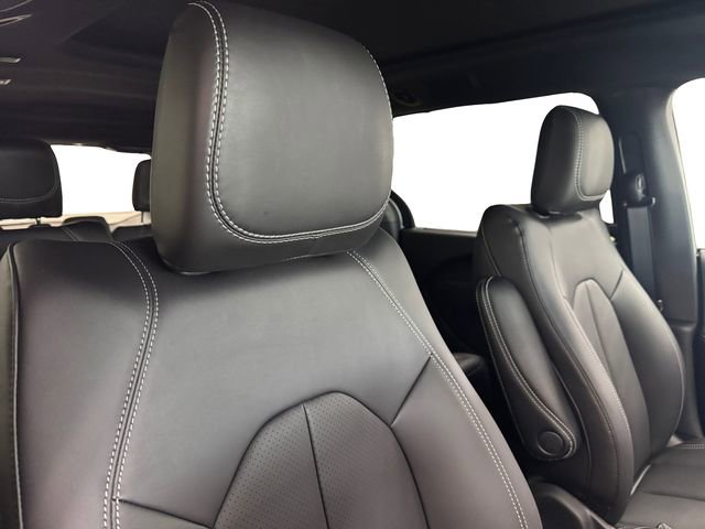 New 2026 Chrysler Pacifica Select image 7