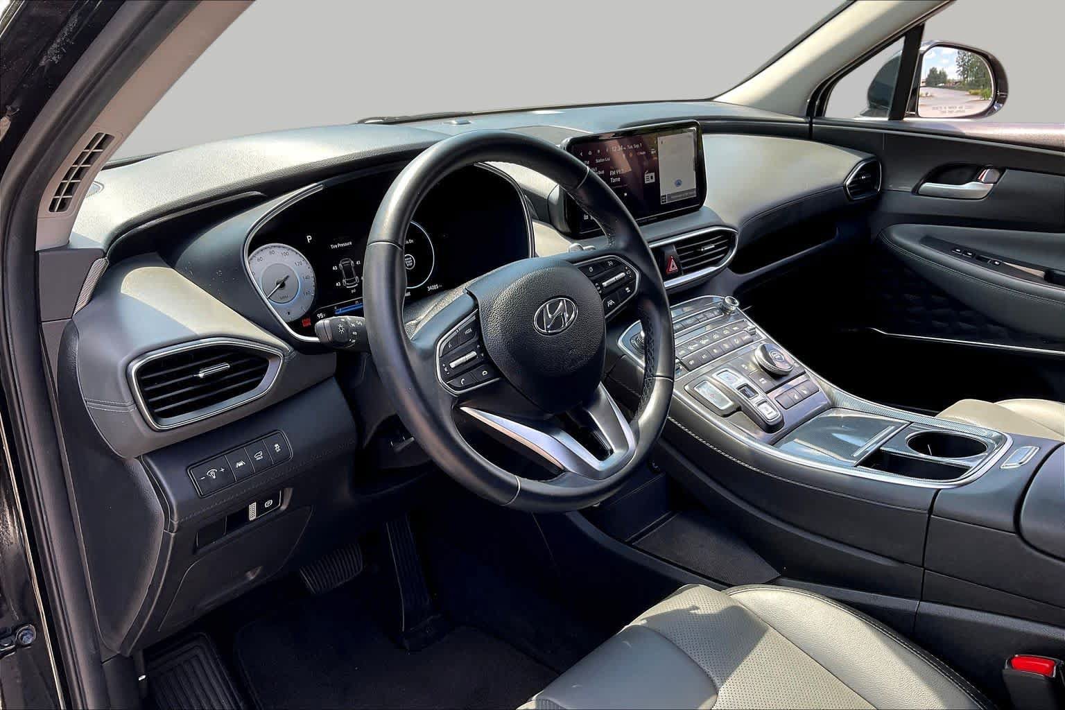 Used 2023 Hyundai Santa Fe SEL w/ Premium Package FWD image 18