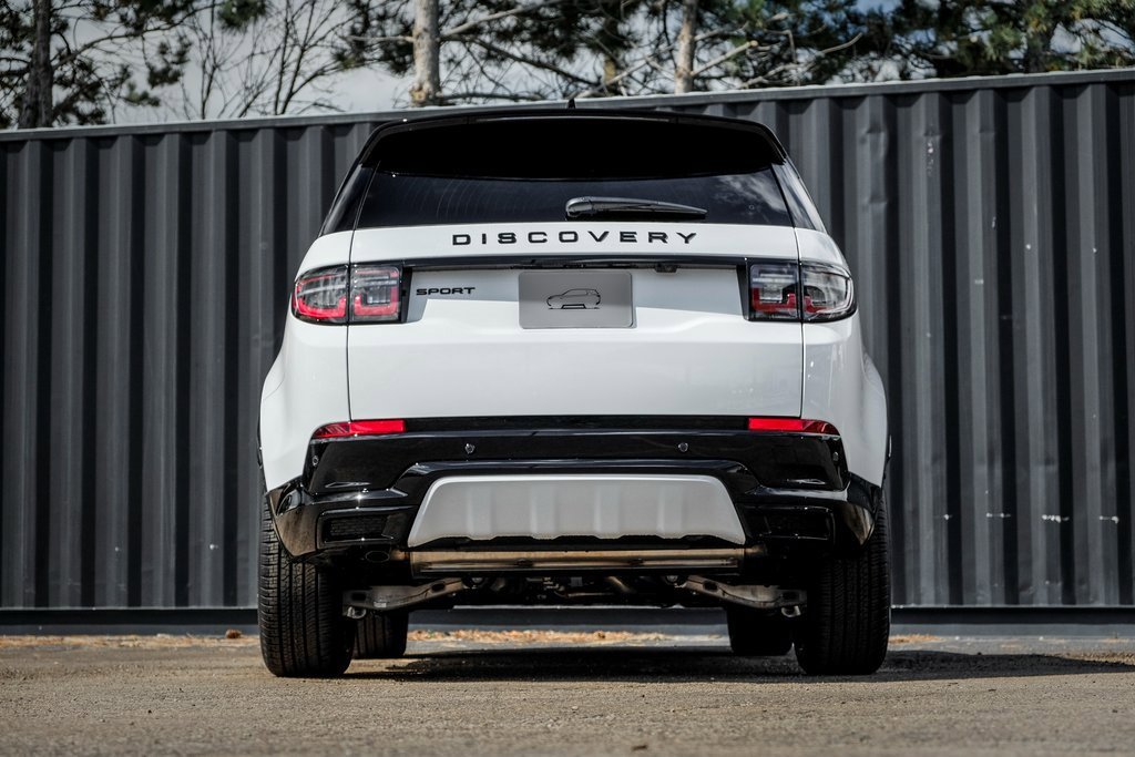 New 2025 Land Rover Discovery Sport Dynamic SE image 7
