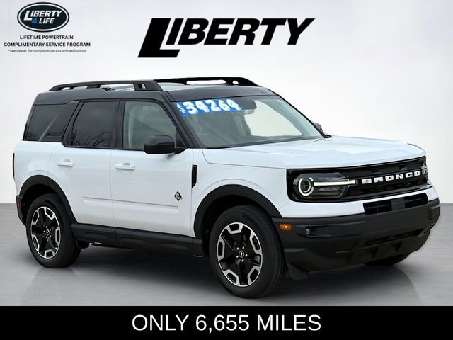 Used 2024 Ford Bronco Sport Outer Banks w/ Tech Package image 1