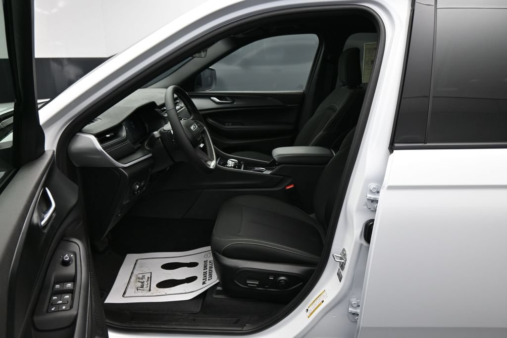 New 2027 Jeep Grand Cherokee L 4WD image 10