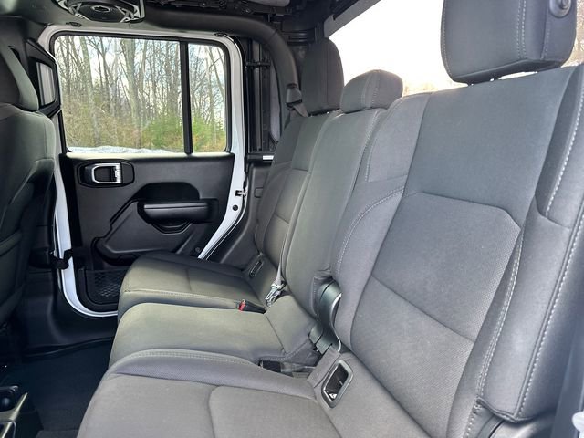 Used 2021 Jeep Gladiator Willys image 17