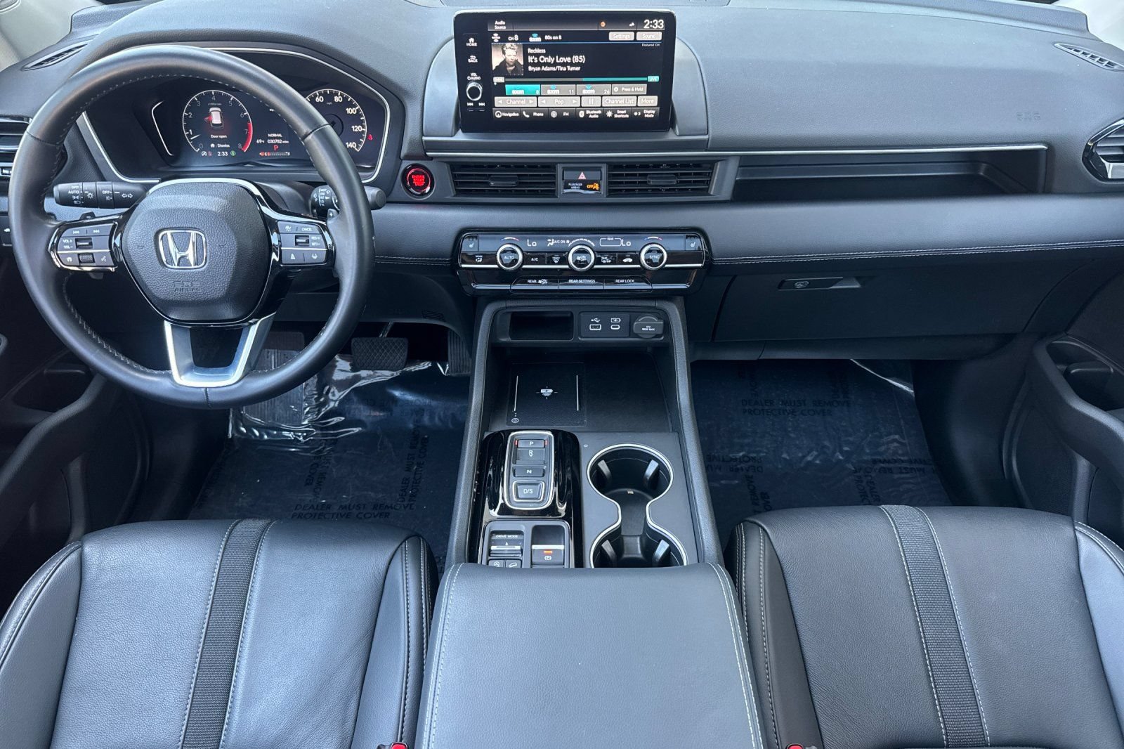 Used 2024 Honda Pilot Touring image 16